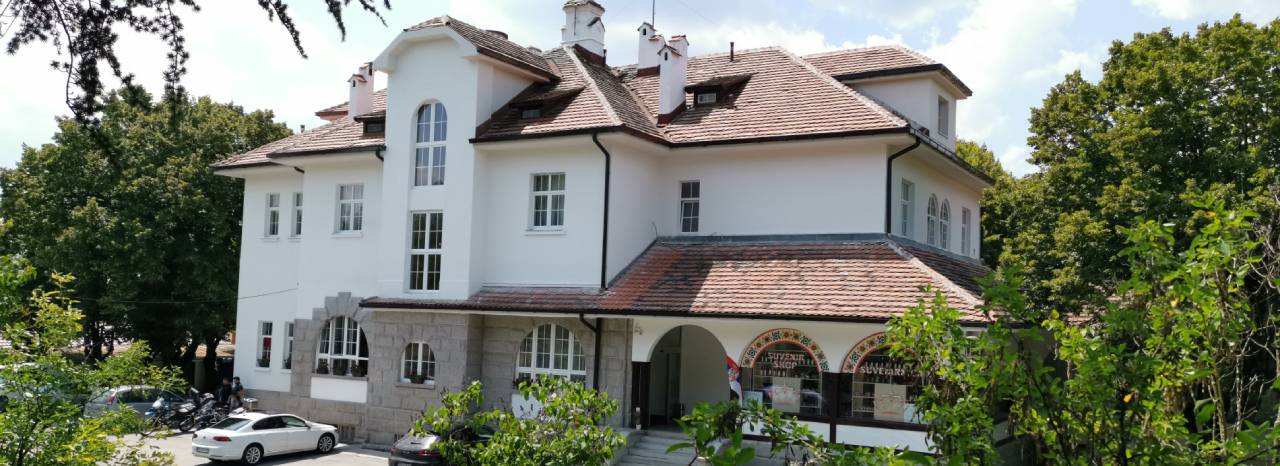 Hotel Oplenac in Topola, Serbia